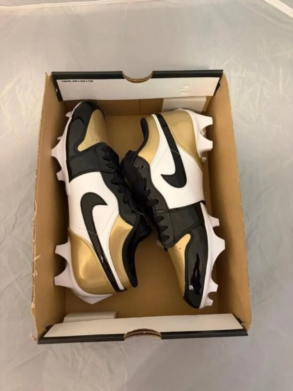 Jordan 1 low TD gold toe black football cleats men’s size 10.5 FJ6245 701 New